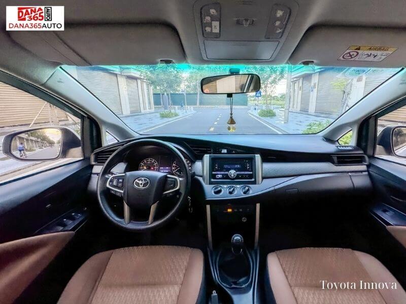 Không gian nội thất Toyota Innova