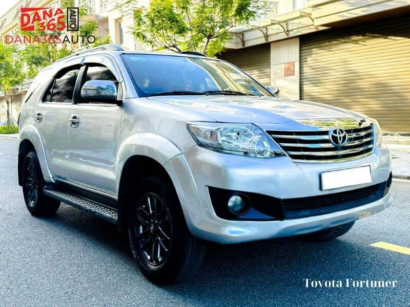 Toyota Fortuner 7 chỗ