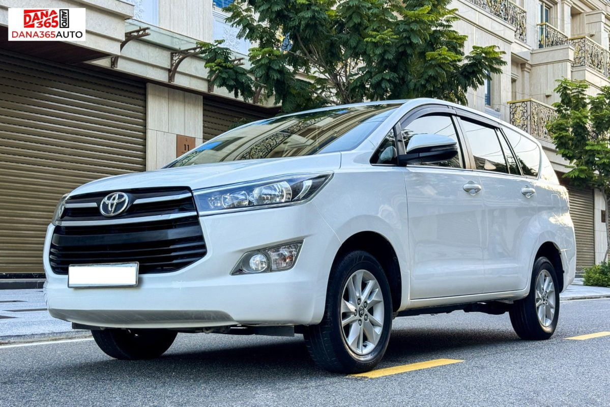 ban-xe-o-to-cu-toyota-innova-2-0e-2019-2