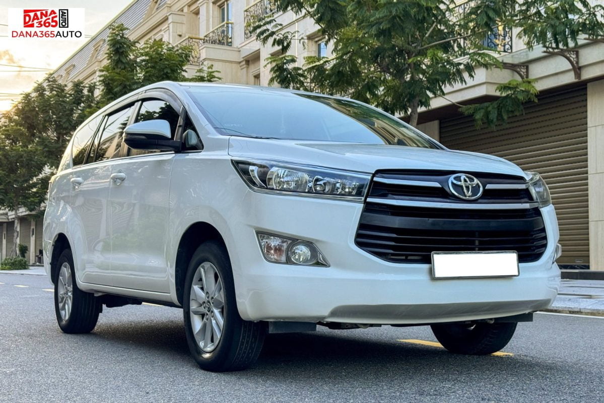 ban-xe-o-to-cu-toyota-innova-2-0e-2019-3