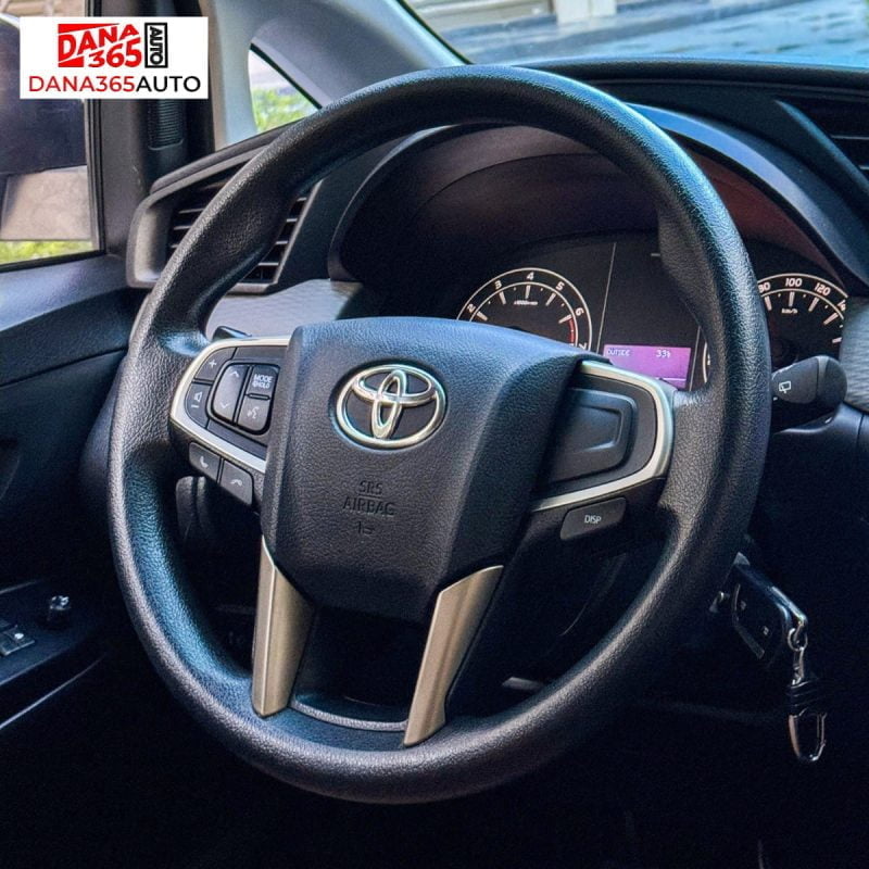 ban-xe-o-to-cu-toyota-innova-2-0e-2019-4