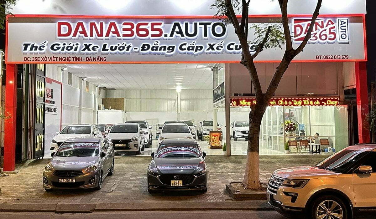 Mặt tiền showroom ô tô cũ dana365 auto