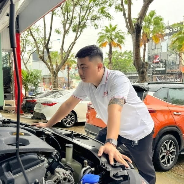 Nguyễn Đăng Ngân - chuyên gia thẩm định xe