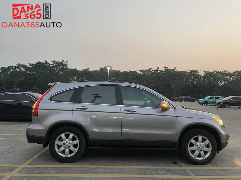 Mặt bên phải của Honda CR-V 2010 cũ