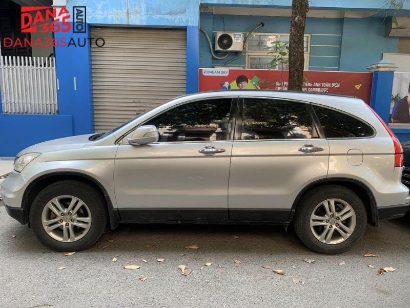 Mặt trái xe Honda CR-V 2012