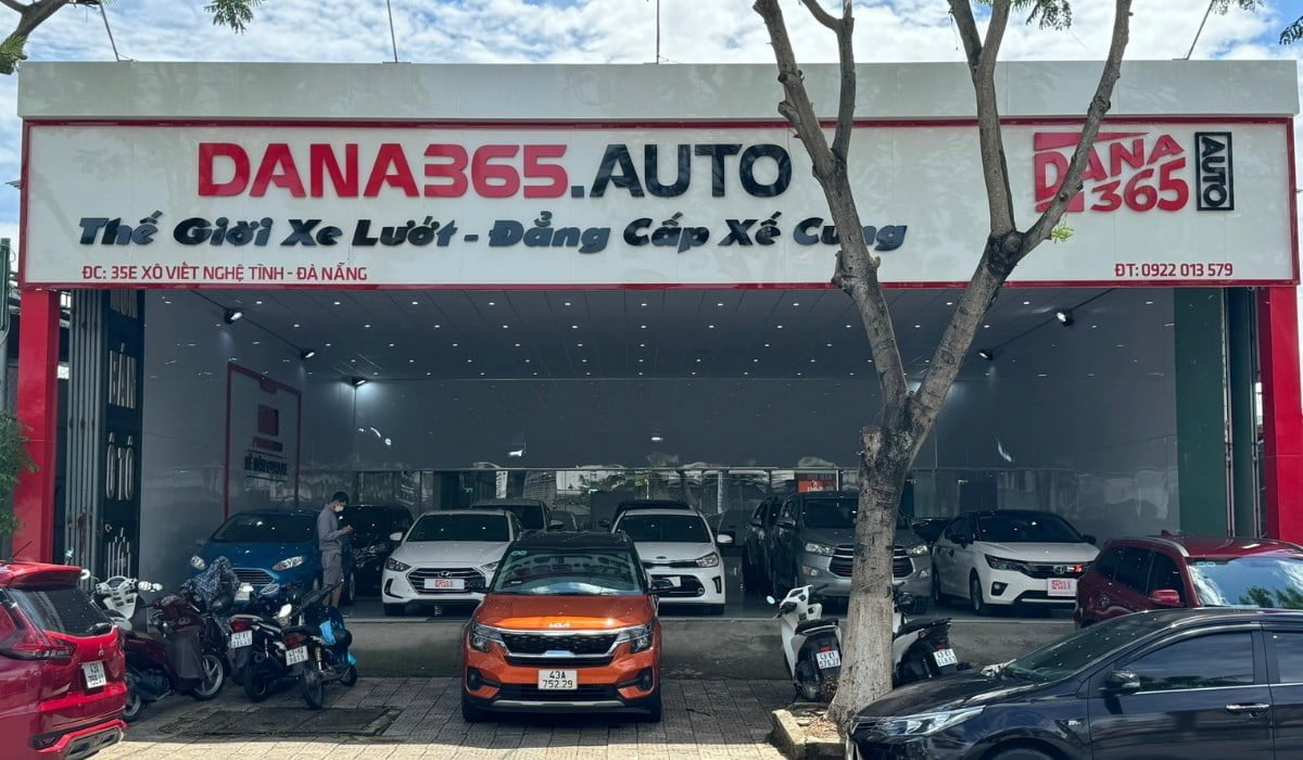 Mặt tiền showroom Dana365 Auto