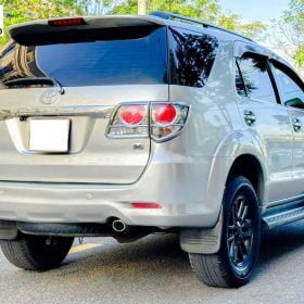 Toyota Fortuner 2.7V 4x2AT 2013