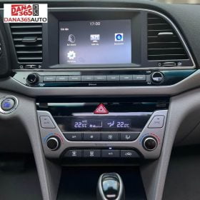 Màn hình hiển thị Hyundai Elantra 1.6 AT 2016