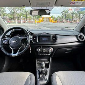 Không gian nội thất Kia Soluto 1.4MT Deluxe 2020