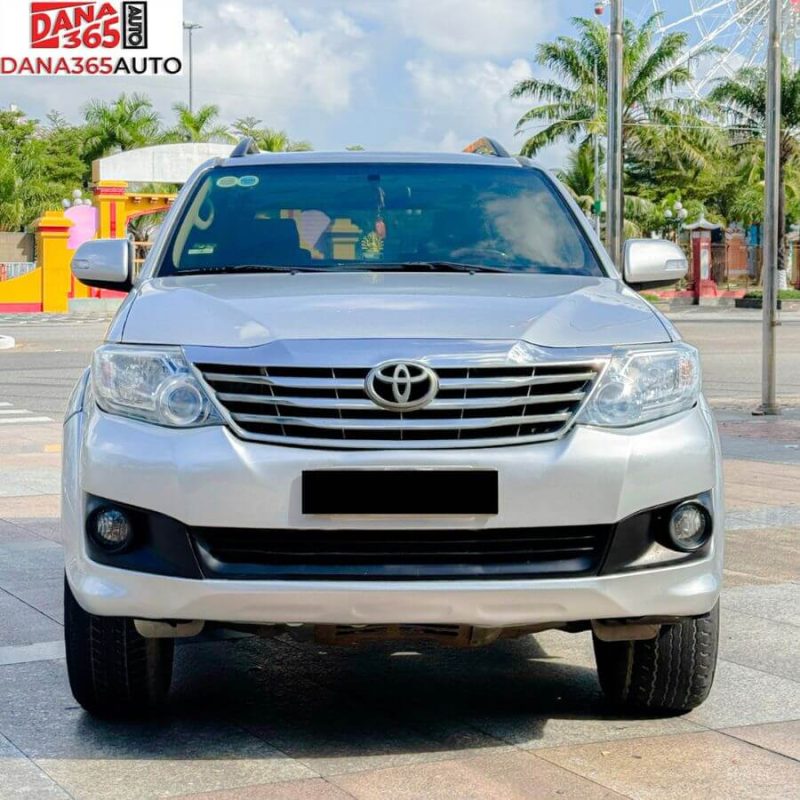 Đầu xe Toyota Fortuner 2.7V 4x2AT 2014