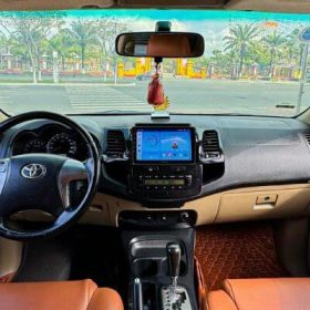 Thiết kế ngoại thất Toyota Fortuner 2.7V 4x2AT 2014