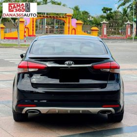 Đuôi xe Kia Cerato 1.6AT 2018