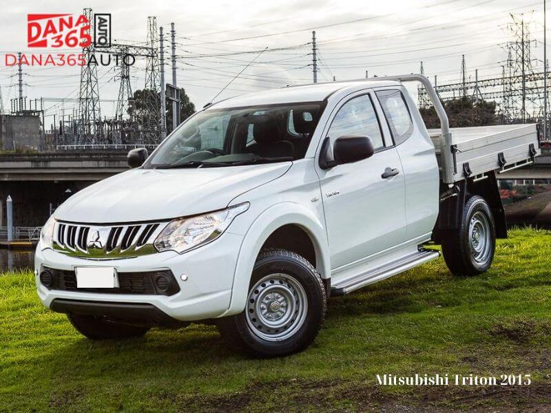 Xe bán tải cũ Mitsubishi Triton 2015