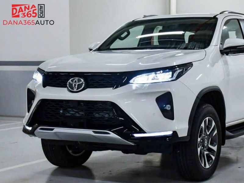 Thiết kế đầu xe Toyota Fortuner