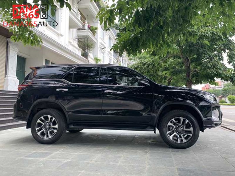 Thiết kế thân xe Toyota Fortuner