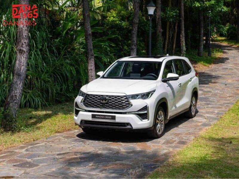 Mẫu xe Toyota Innova Cross 2023